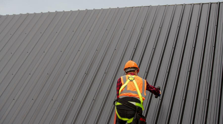 Professional gutter cleaning in Goodman, WI